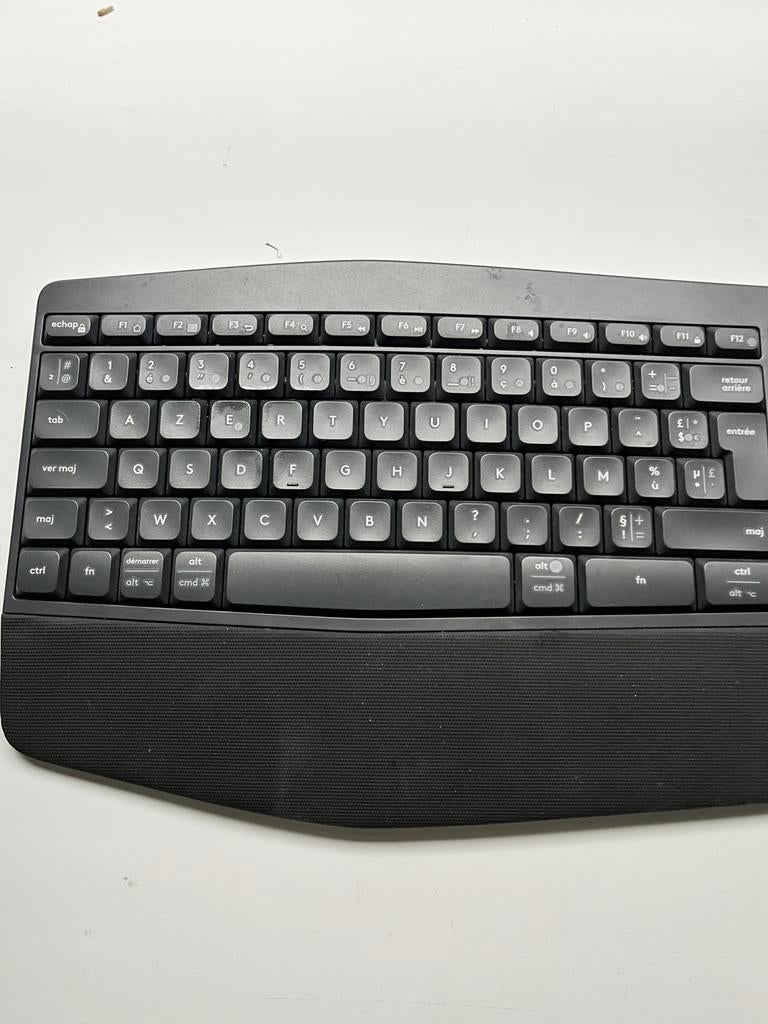 Logitech MK850 Draadloos Toetsenbord  AZERTY, Computers en Software, Ophalen, Azerty, Zo goed als nieuw, Draadloos