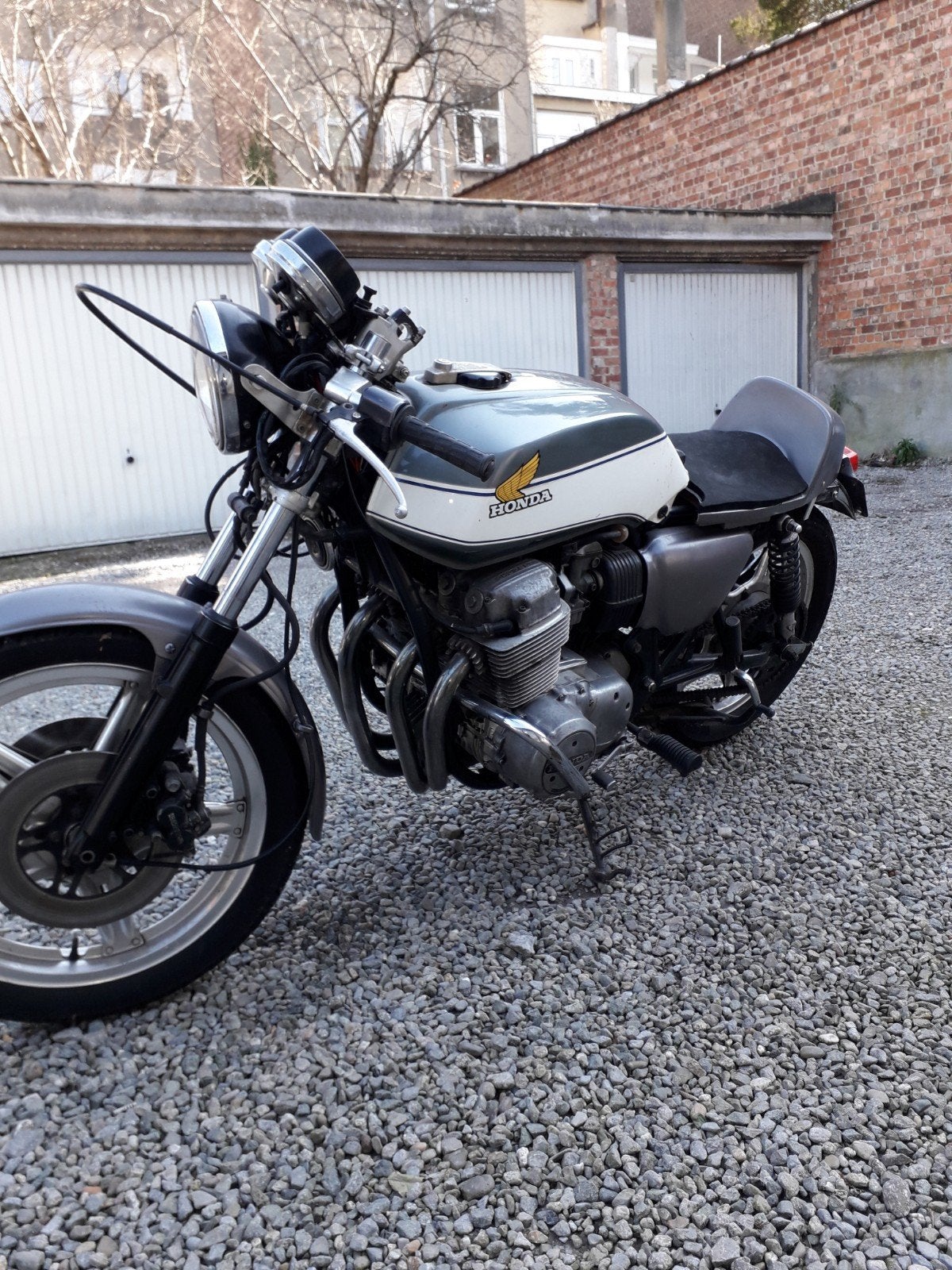 echange cb 750 four