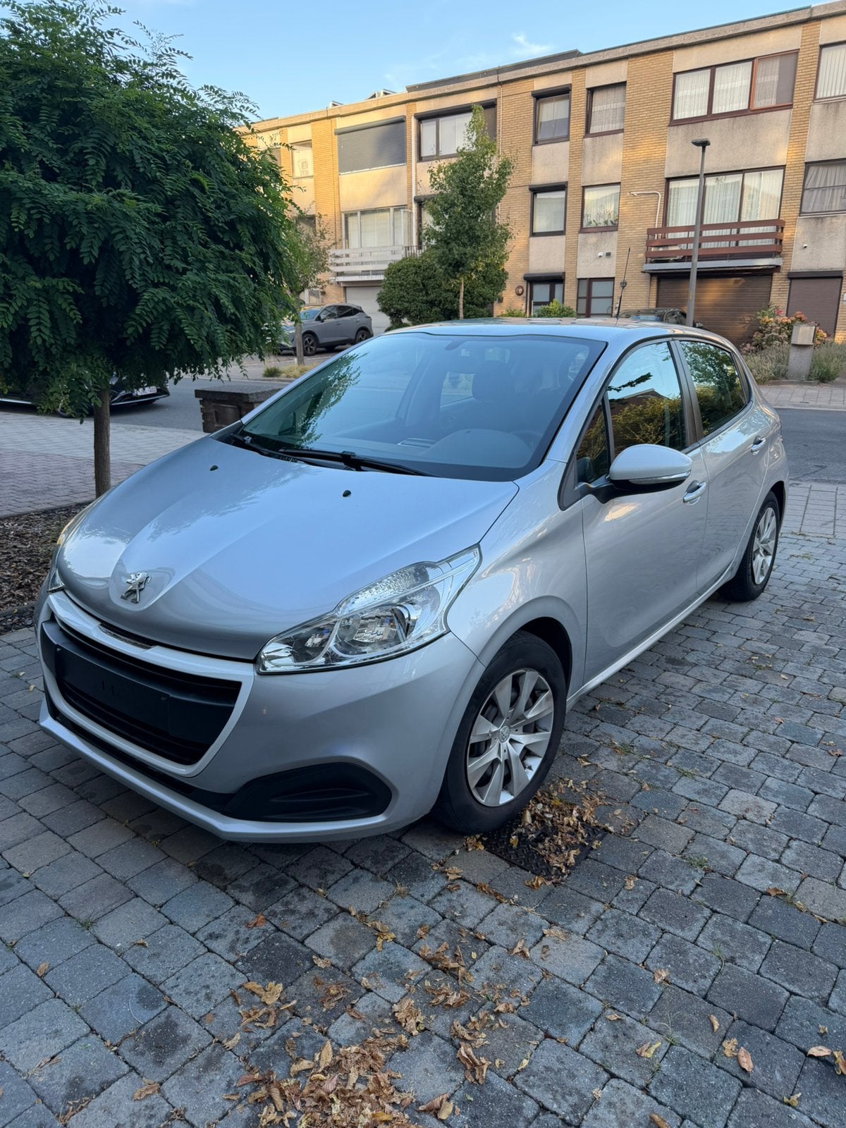 Peugeot 208 Like 1.0 Benzine – 2015 – 5-deurs, Achat, Particulier, Essence