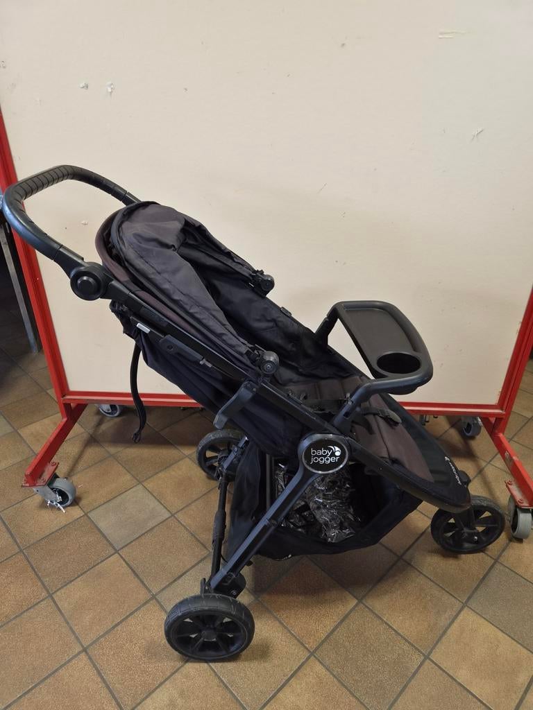Opvouwbare buggy (Babyjogger), Kinderen en Baby's, Buggy's, Regenhoes, Verstelbare rugleuning, Ophalen