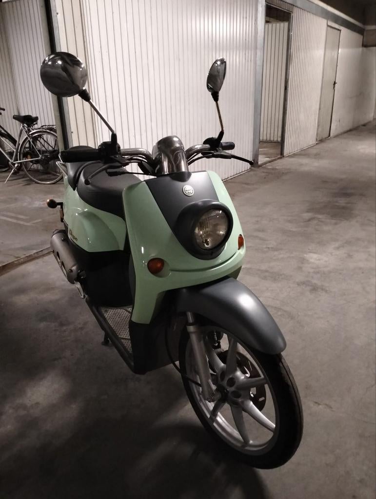 Benelli scooter, Fietsen en Brommers, Ophalen