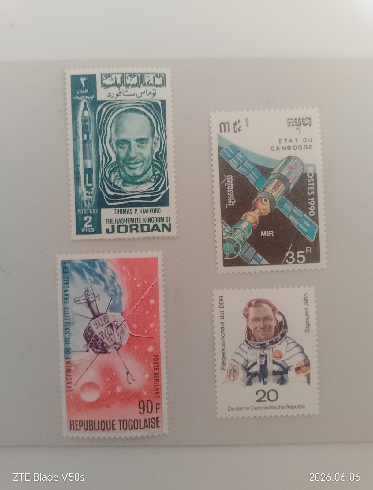 4 timbres pour un voyage dans l'espace après un voyage dans, Enlèvement ou Envoi