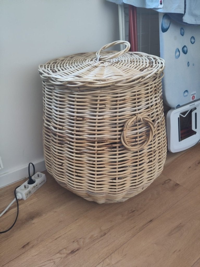 Un joli grand panier à linge, pour seulement 25 €., Enlèvement, Utilisé, Panier