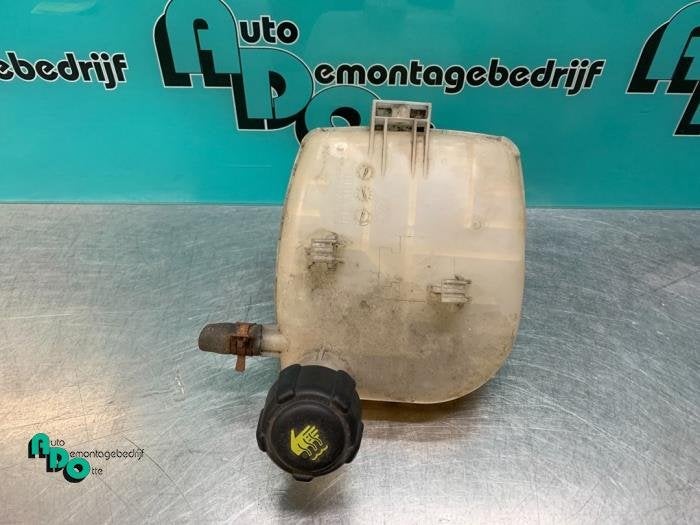 Réservoir d'expansion d'un Renault Twingo (Twingo 07-), Renault, -, 3 mois de garantie, Utilisé