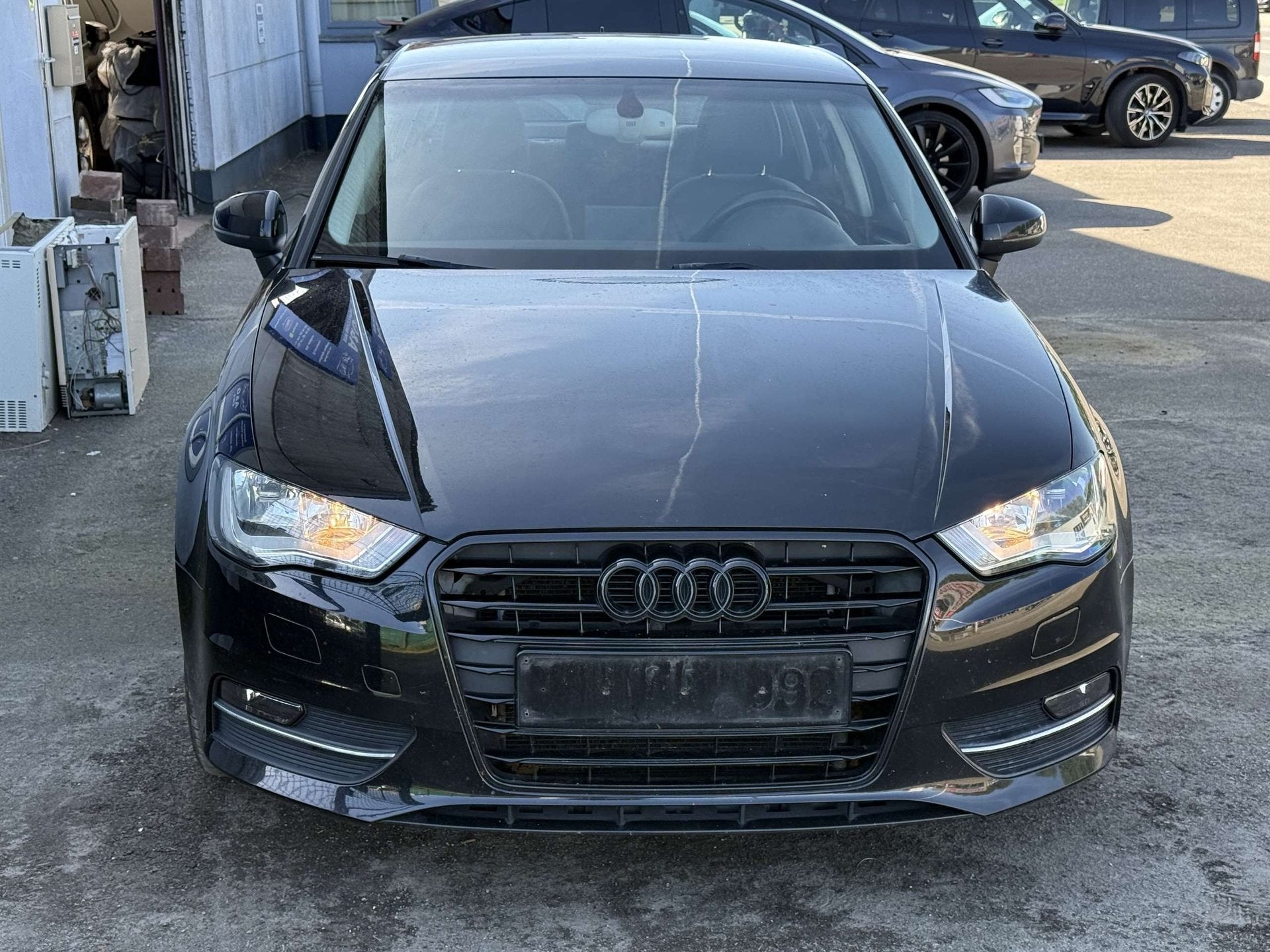 Audi A3 A3 1.6 TDi Attraction, 4 deurs, Gebruikt, Euro 6, 4 cilinders