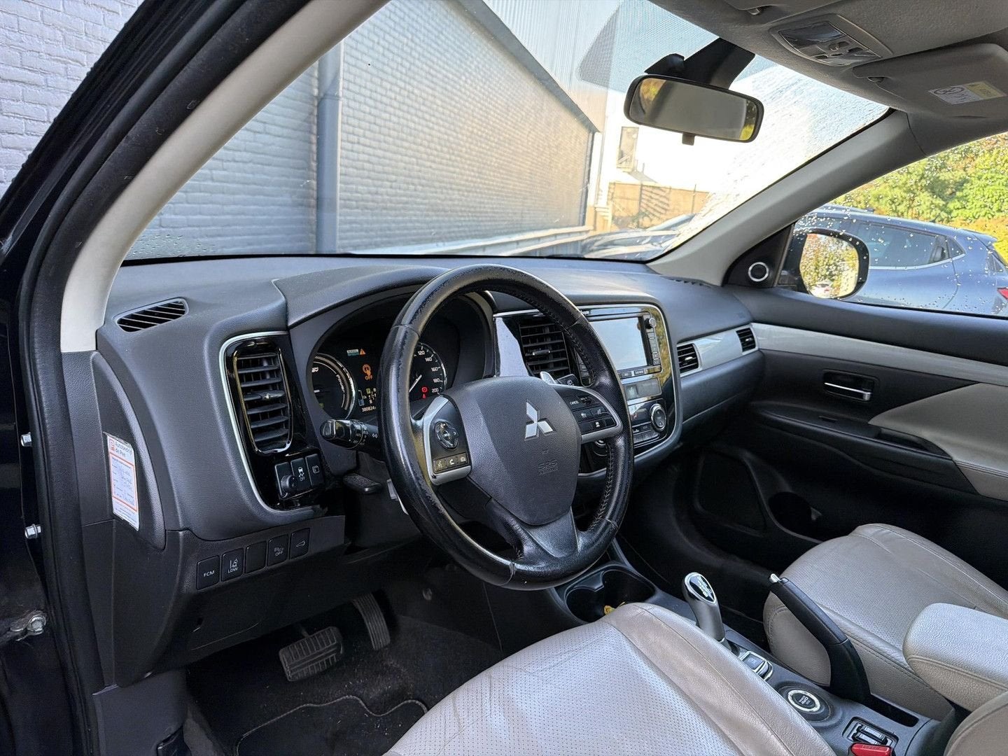 Mitsubishi Outlander 2.0 PHEV instyle+ | Schuif/Kanteldak |, Autos, 12 kWh, Achat, Outlander, Entreprise