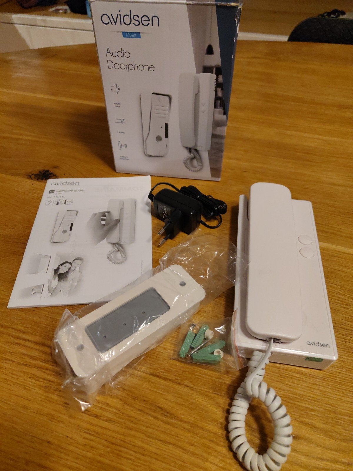 Audio door phone ou "parlophone", Enlèvement