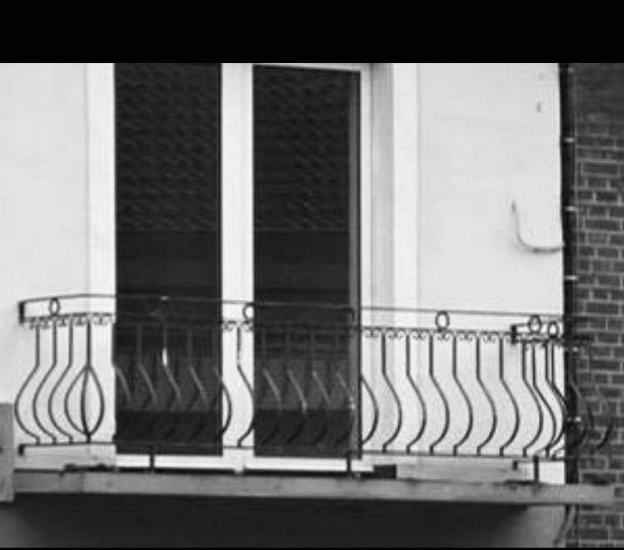 Ancienne balustrade de balcon en fer forgé, Enlèvement, Comme neuf