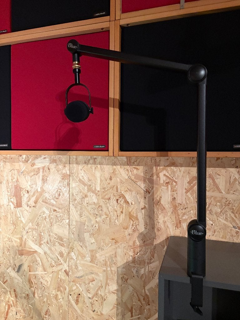 Pro Podcast/Voice-over micro: Shure MV7 met BLUE desktop arm, Musique & Instruments, Microphones, Comme neuf, Autres types, Enlèvement