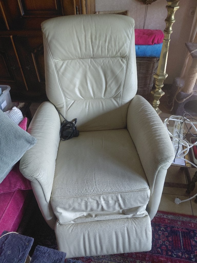 Lederen relaxzetel met bediening (moet weg), Moins de 75 cm, Enlèvement, Utilisé, 75 à 100 cm