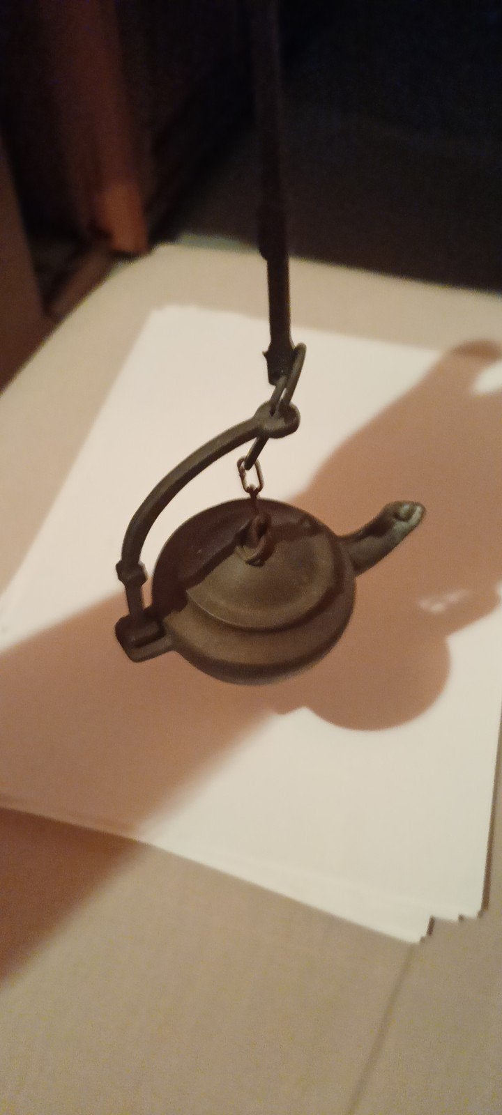 antiek hangend olielampje tuitlampje, Antiek en Kunst, Ophalen of Verzenden, Brons