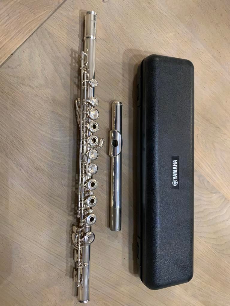 Flûte traversière Yamaha YFL 281 excellent état, Musique & Instruments, Instruments à vent | Flûtes traversières & Piccolos, Enlèvement ou Envoi