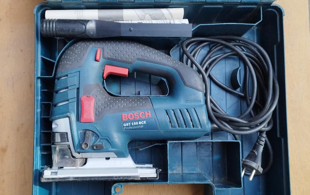 Scie sauteuse Bosch GST150, Bricolage & Construction, 600 à 1200 watts, Enlèvement ou Envoi, Bosch Professional, Comme neuf