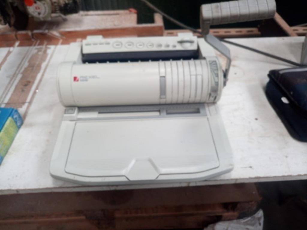 Boek Inbindmachine, Diversen, Ophalen, Gebruikt