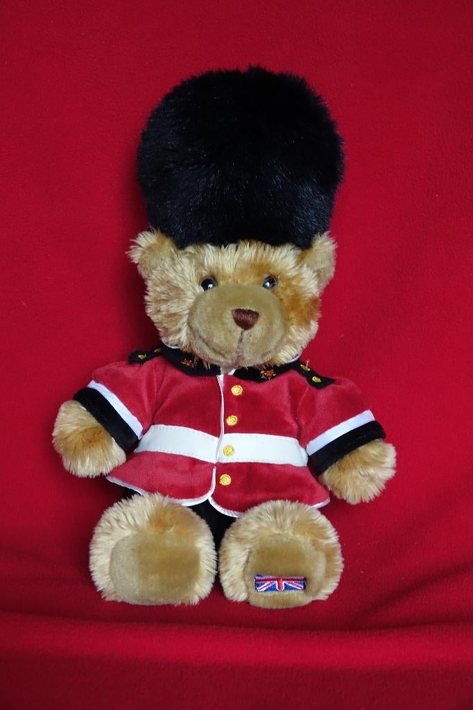 London King's guardsman teddy bear Keel Toys, Ophalen of Verzenden, Zo goed als nieuw, Beer