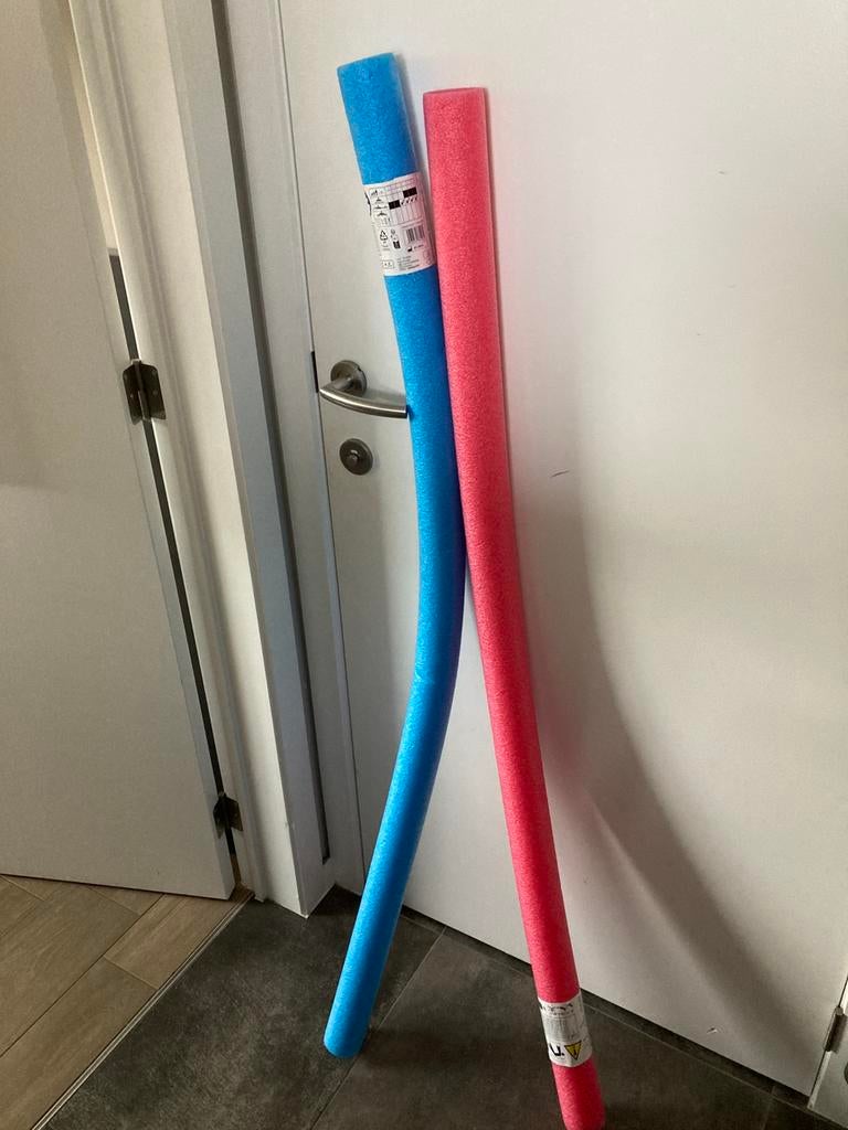 Zwemnoodle - zwemworst rood of blauw noeiw, Ophalen, Nieuw