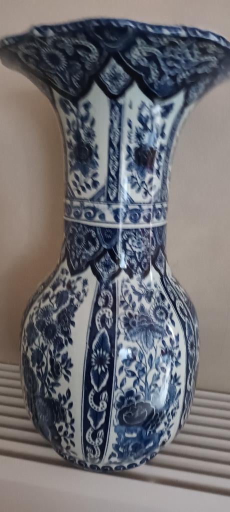 vase bleu de Delft, Enlèvement