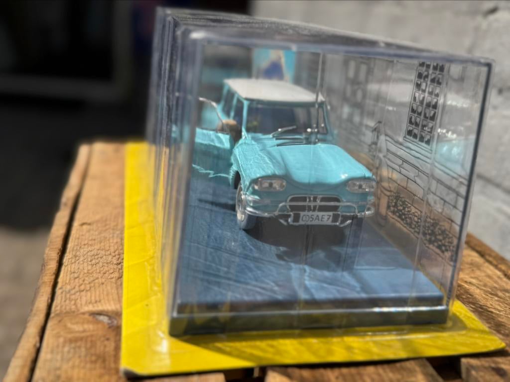 Kuifje auto 1 op 24 Citroen, Ophalen of Verzenden, Kuifje, Zo goed als nieuw, Beeldje of Figuurtje