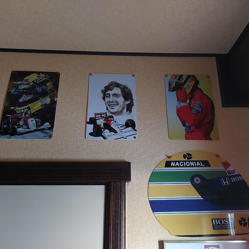 LOT AYRTON SENNA MARLBORO PUB SIGARETTEN MET METALEN PLAAT, Verzamelen, Ophalen of Verzenden, Zo goed als nieuw, Reclamebord