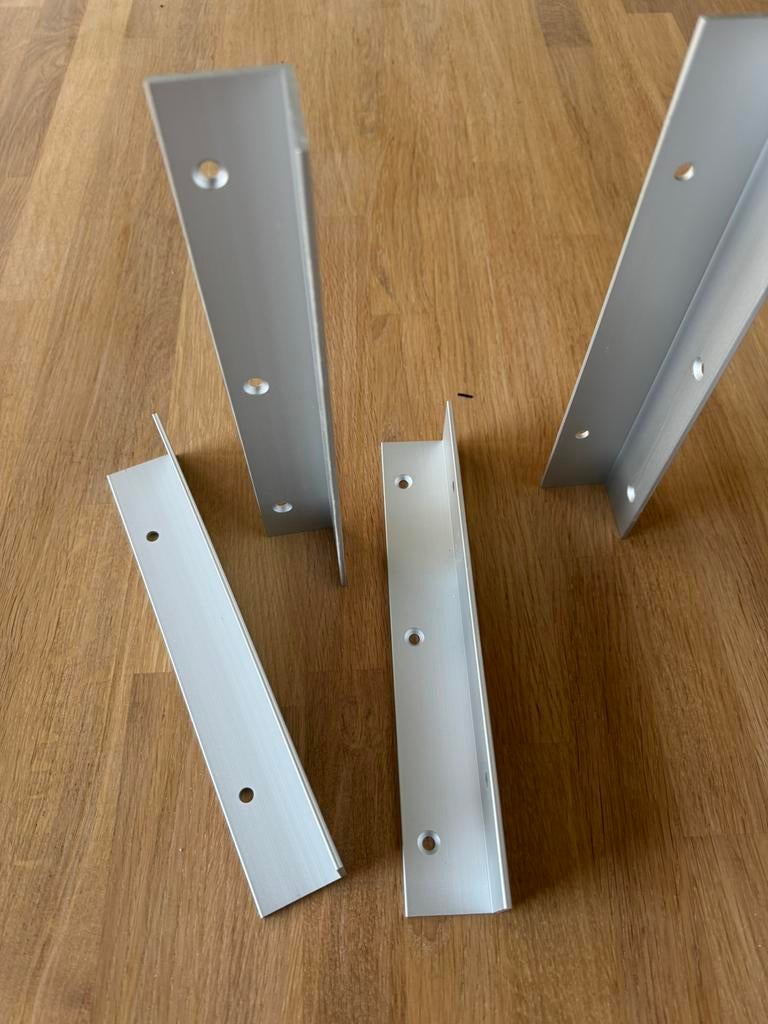 Équerres Aluminium pré percé de très belle qualité, Enlèvement ou Envoi, Neuf, Moins de 50 mm, Autres types