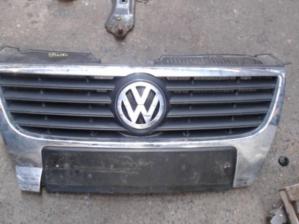 Calandre Volkswagen Passat 5 BK 2005-2010 LP/15089, Enlèvement, Utilisé, Avant, Volkswagen
