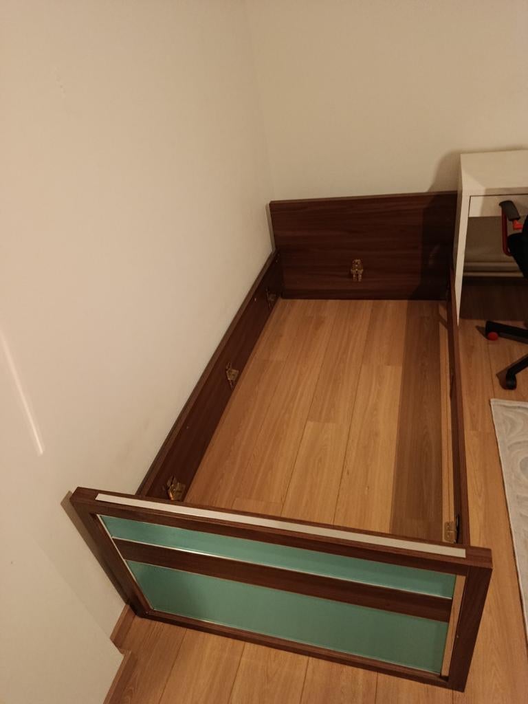Bed en matrass zonder lattenbodem, Ophalen, 90 cm, Eenpersoons, Bruin