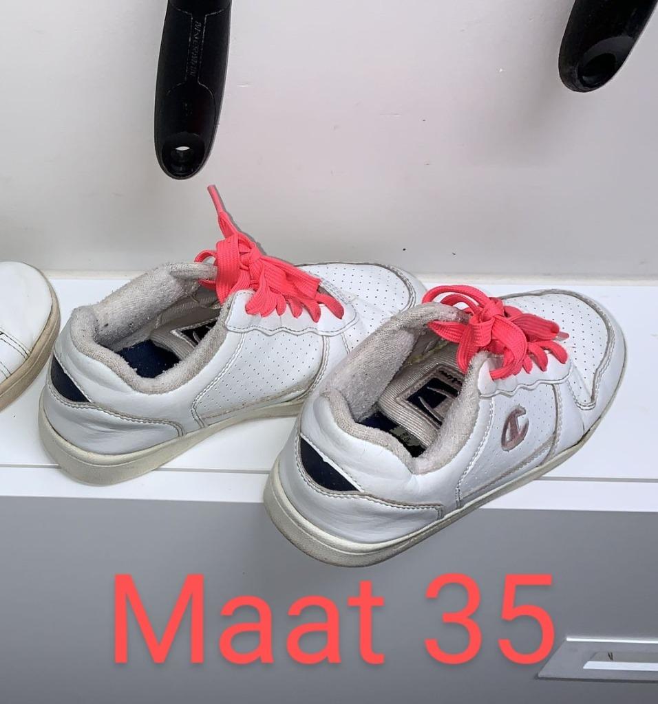 Diadora maat 35 MOET DRINGEND WEG WEGENS VERHUIS, Diadora, Ophalen of Verzenden, Zo goed als nieuw, Jongen of Meisje