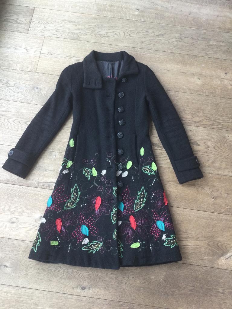 Desigual mantel, Desigual, Ophalen of Verzenden, Zo goed als nieuw, Zwart