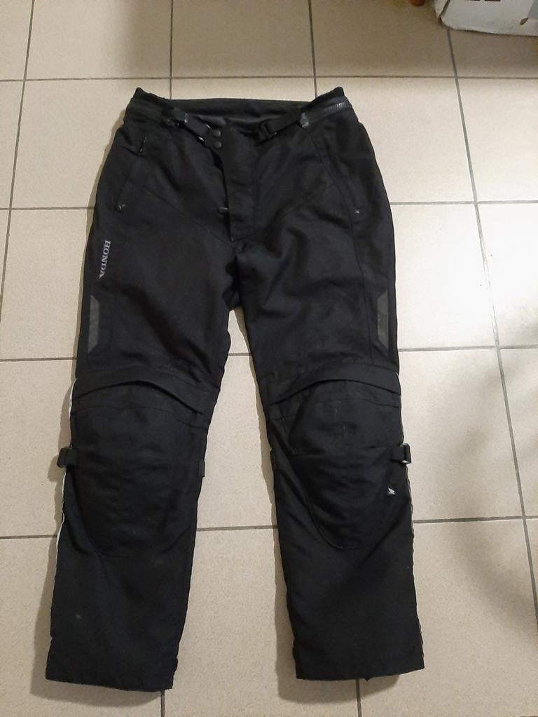Honda motorbroek, Motoren, Ophalen