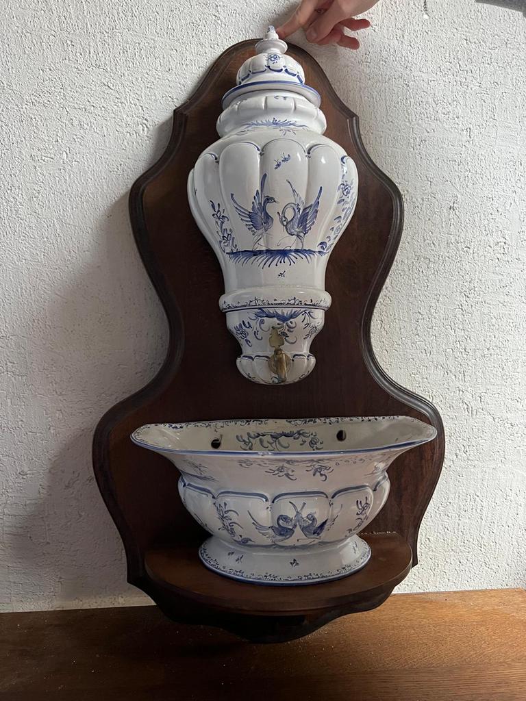 Fontaine Moustier avec certificat d’authenticité, Enlèvement