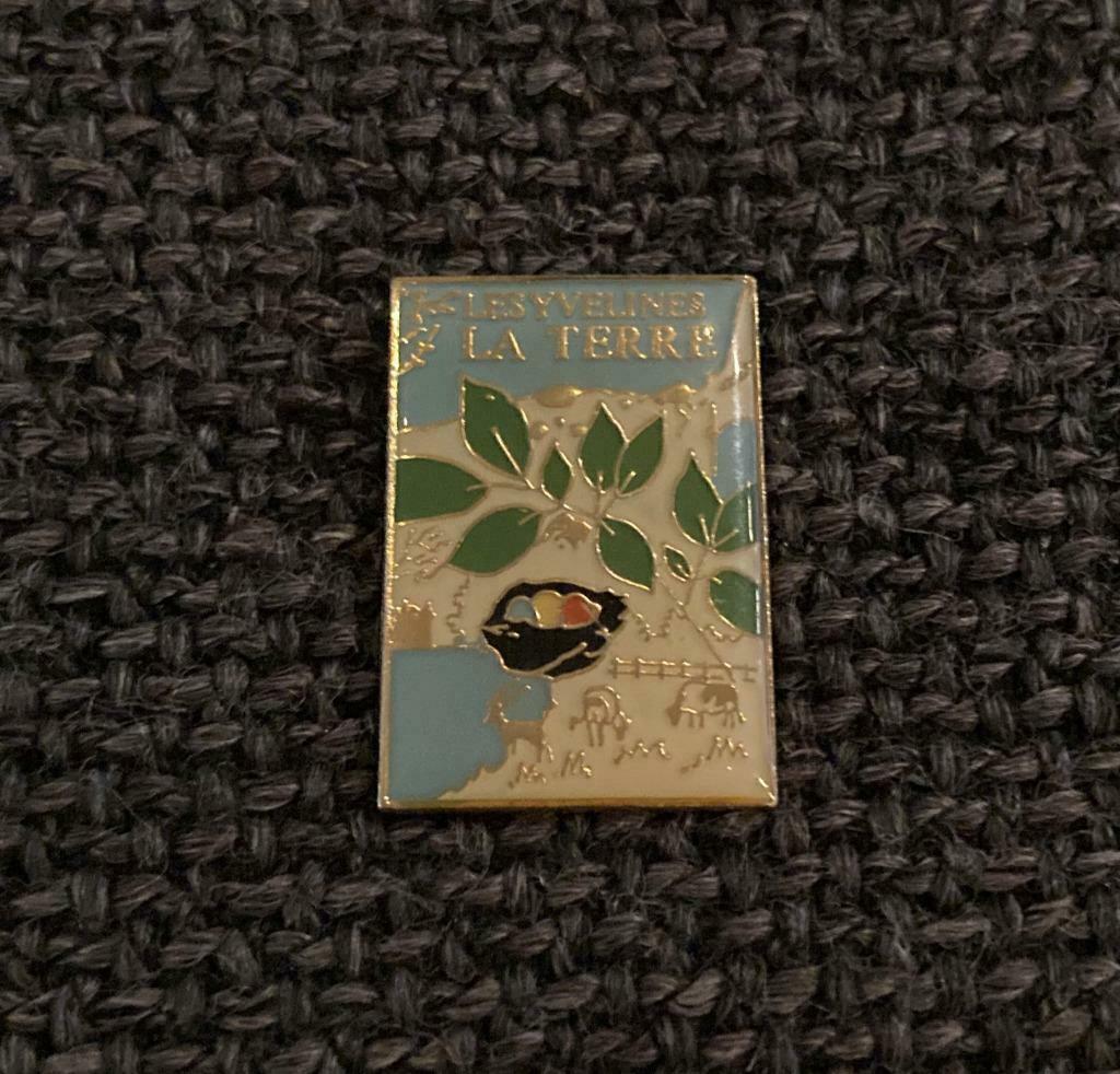 PIN - LES YVELINES - LA TERRE - CYCLISME, Collections, Envoi, Utilisé, Autres sujets/thèmes, Insigne ou Pin's