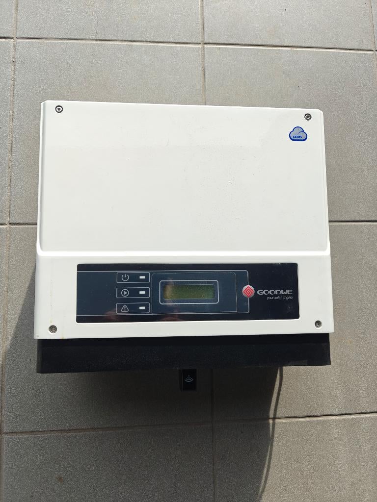 Goodwe solar inverter, Ophalen, Gebruikt