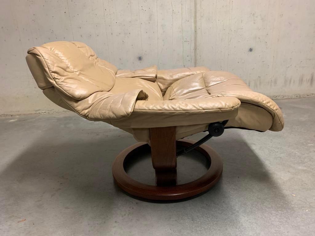 Stressless Ekornes Noors Design relaxzetel relaxfauteuil, Huis en Inrichting, Fauteuils, Gebruikt, Hout, Leer, 75 tot 100 cm, Ophalen