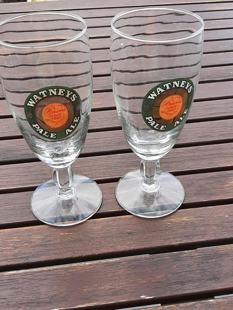 2 glazen Watney, pale ale, Verzamelen, Ophalen of Verzenden, Zo goed als nieuw