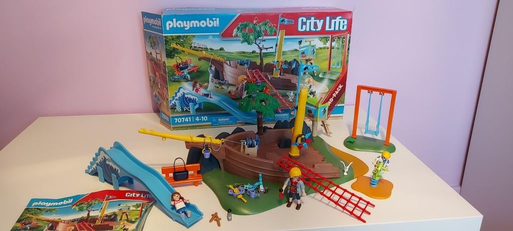 Playmobil city life 70741 plaine de jeux, Ophalen, Zo goed als nieuw