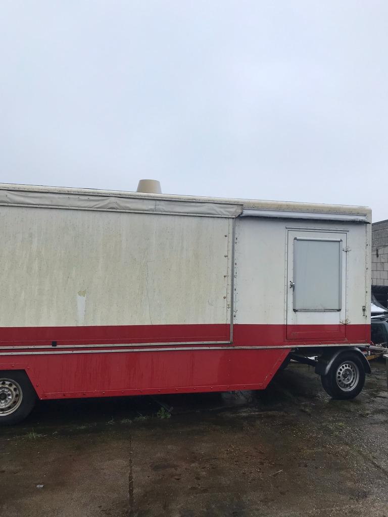 Frietwagen, aanhanger, verkoopwagen, foodtruck, frietkraam, Ophalen