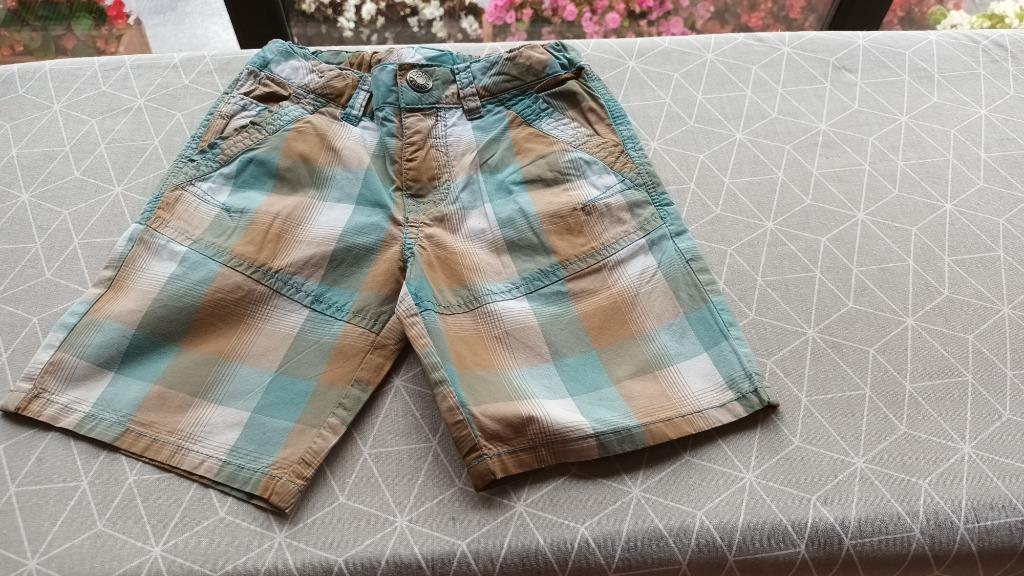 Short - Maat 98, Kinderen en Baby's, Kinderkleding | Maat 98, Broek, JBC, Ophalen of Verzenden, Zo goed als nieuw