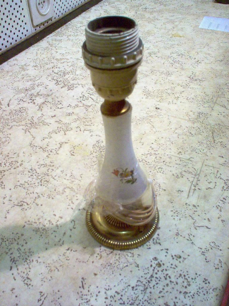 pied de lampe, Enlèvement ou Envoi, Comme neuf