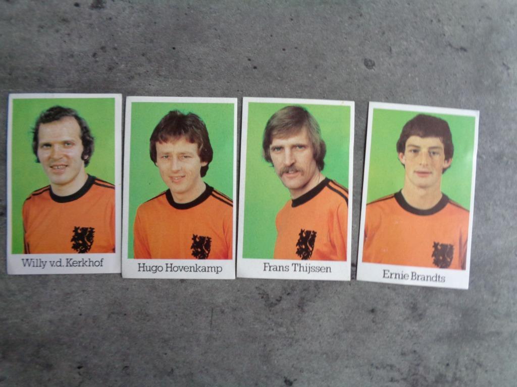 HEMA VOETBAL PLAATJES PRENTEN NEDERLANDES SPELERS 4x, Hobby en Vrije tijd, Ophalen of Verzenden