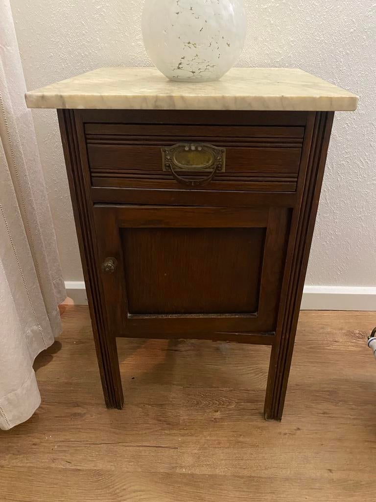 Table de chevet ancienne, Comme neuf, Moins de 45 cm, Enlèvement, 55 à 70 cm