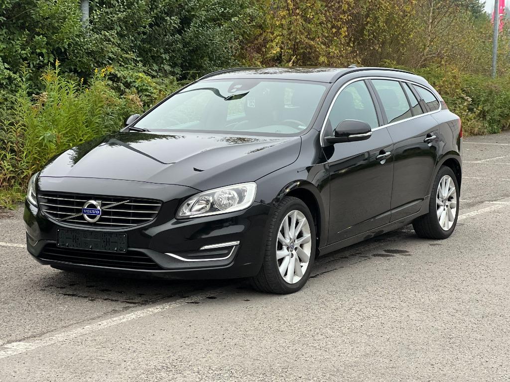 VOLVO V60 2.0 DIESEL 150497 km, Autos, Volvo, Cuir, Achat, Euro 6, Entreprise
