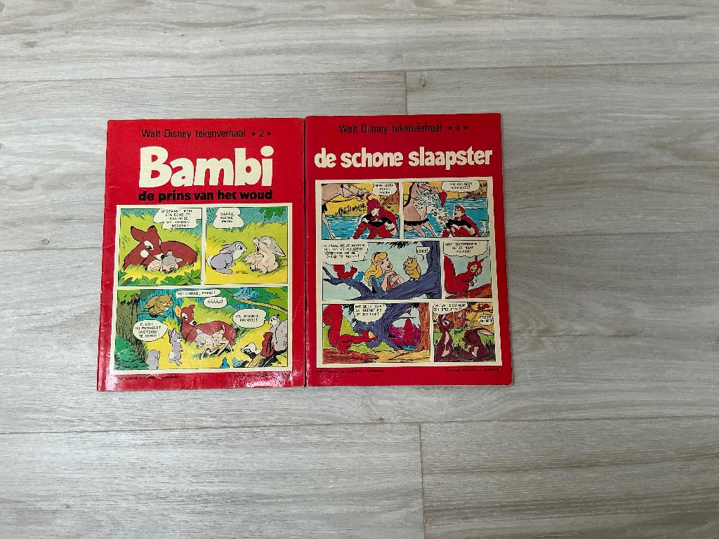 Walt Disney tekenverhaal 2 stuks, Ophalen of Verzenden
