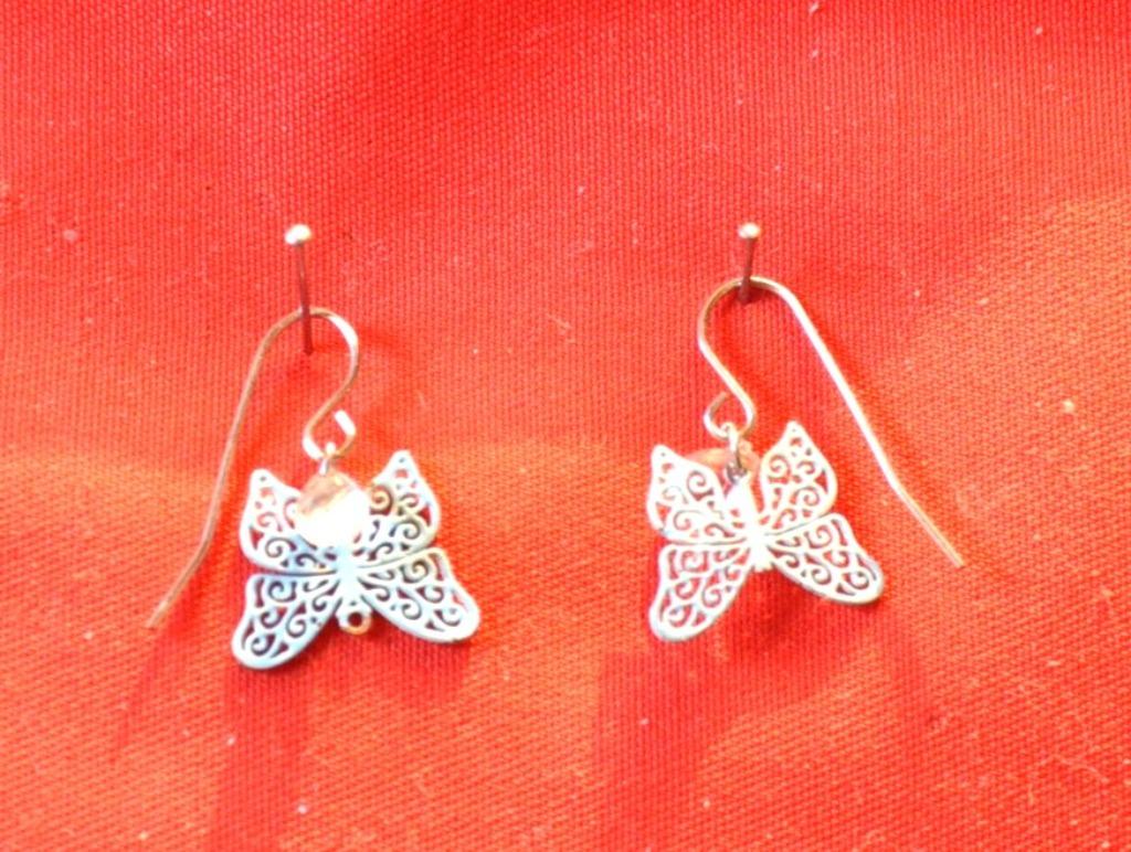 paire de boucle d'oreille percée papillon bleu (x2010), Bijoux, Sacs & Beauté, Boucles d'oreilles, Enlèvement ou Envoi, Comme neuf