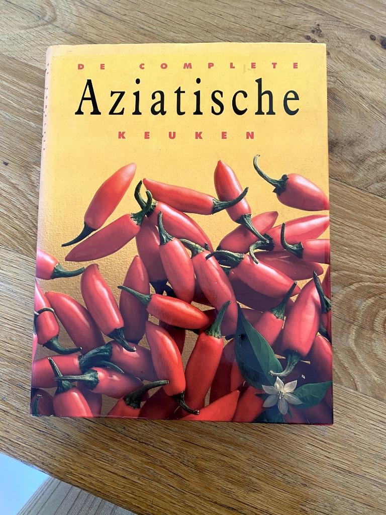 Kookboek: De complete Aziatische keuken, Boeken, Ophalen of Verzenden, Gelezen, Azië en Oosters, Tapas, Hapjes en Dim Sum