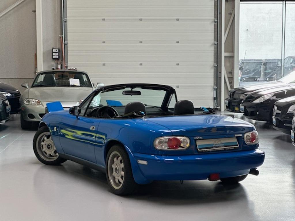 Mazda MX-5 1.6i 16v NA | Verlaagd | MOMO-stuur | Oldtimer, Auto's, 4 cilinders, Cabriolet, Blauw, Bedrijf