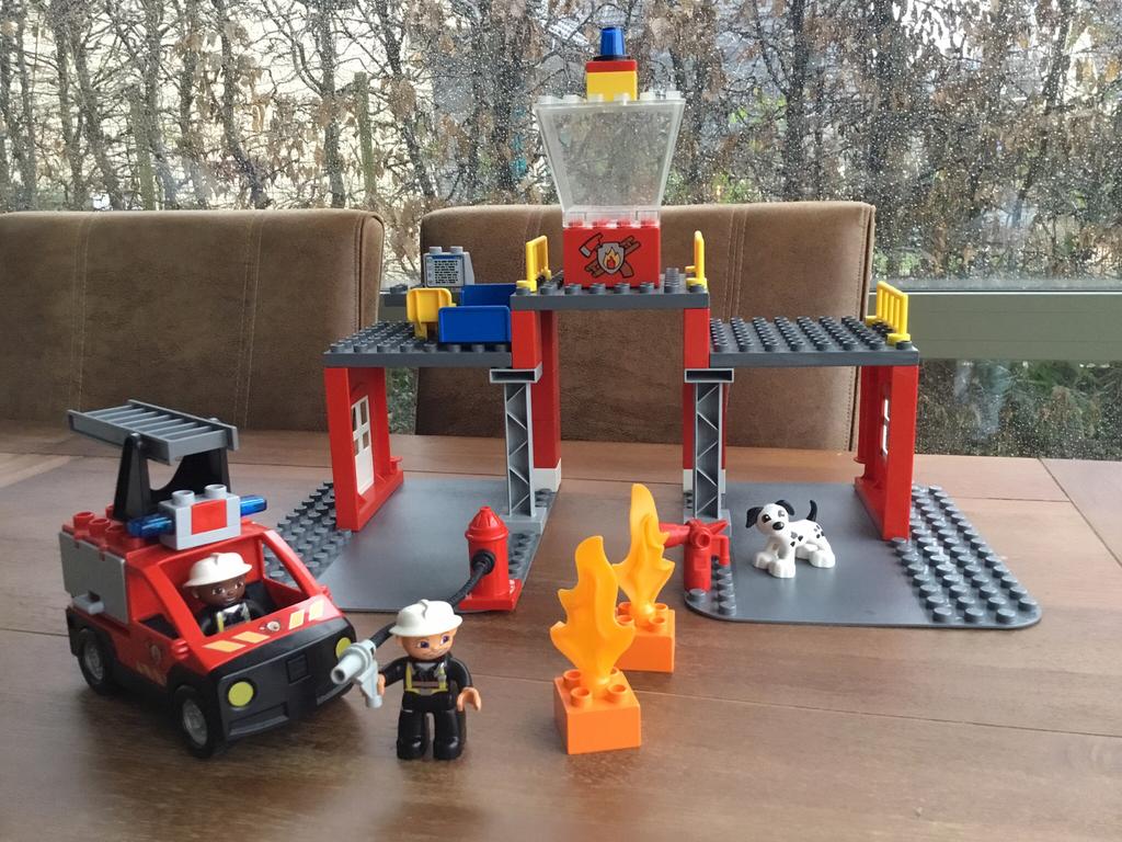 Lego Duplo brandweerkazerne, Kinderen en Baby's, Speelgoed | Duplo en Lego, Ophalen of Verzenden