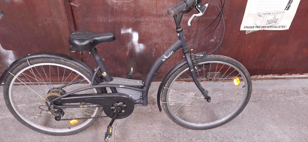 Vélo Btwin elops 3 city bike 26 pouces 5 vitesses, B’twin, Versnellingen, Zo goed als nieuw, Ophalen