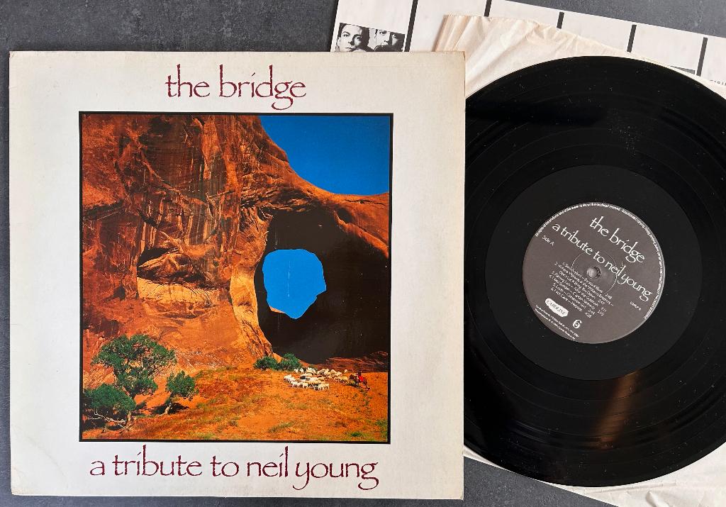 THE BRIDGE: A tribute to Neil Young ( LP ), Cd's en Dvd's, Ophalen of Verzenden, Zo goed als nieuw, 12 inch, Poprock