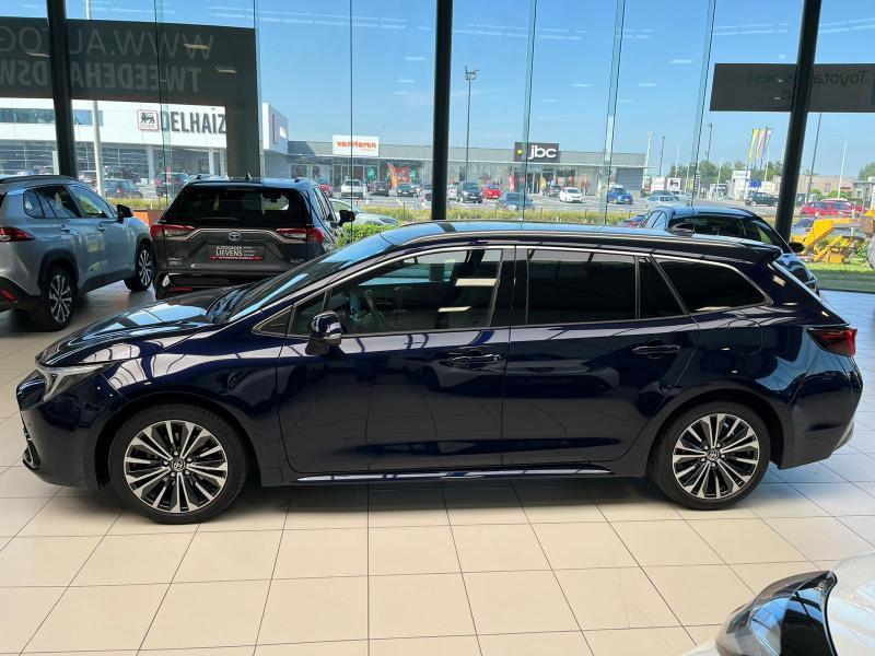 Toyota Corolla 1.8 Hyb Style + Tech Pack, Automaat, USB, Zwart, 72 kW