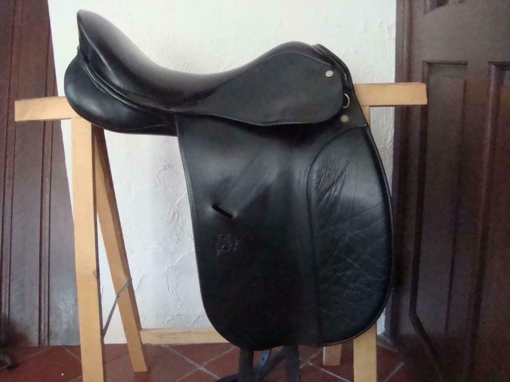 Selle de dressage Daaleman fabriqueé main  17 pouces, Enlèvement